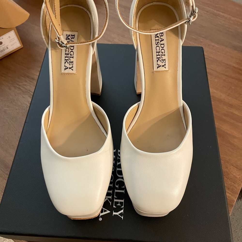 Badgley Mischka Jayda II Ankle Strap Platform Pump